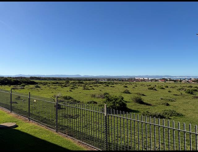 3 BEDROOM HOUSE FOR SALE IN WAVECREST